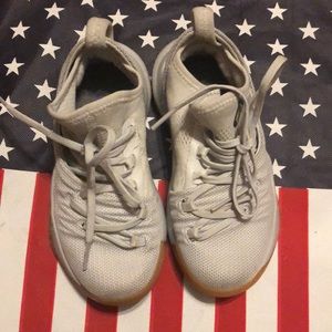 UNDER ARMOUR sneakers Stephen Curry special edition size 11k Kids athletic shoes